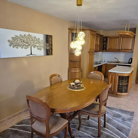 招待所 The White House 4*