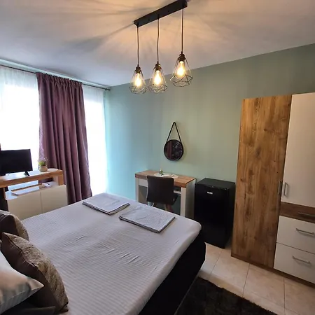 The White House 招待所 内塞伯尔