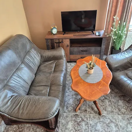 The White House 招待所 4*