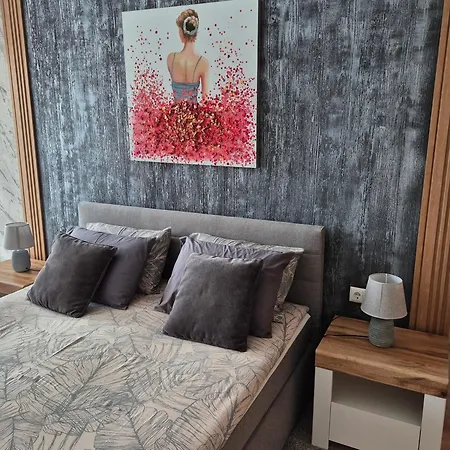 招待所 The White House 4*