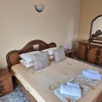 The White House Affittacamere 3*