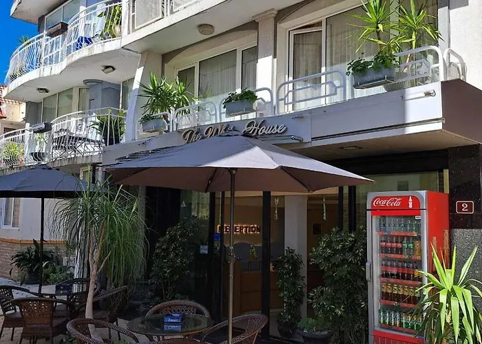 Vendégház The White House 4*